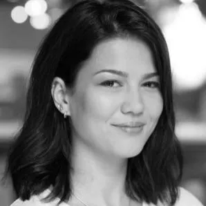 black and white photo of Alexandra Cserép, marketer at booked4.us