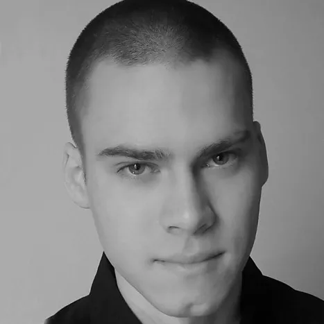 black and white photo of Richárd Nagy, developer at booked4.us